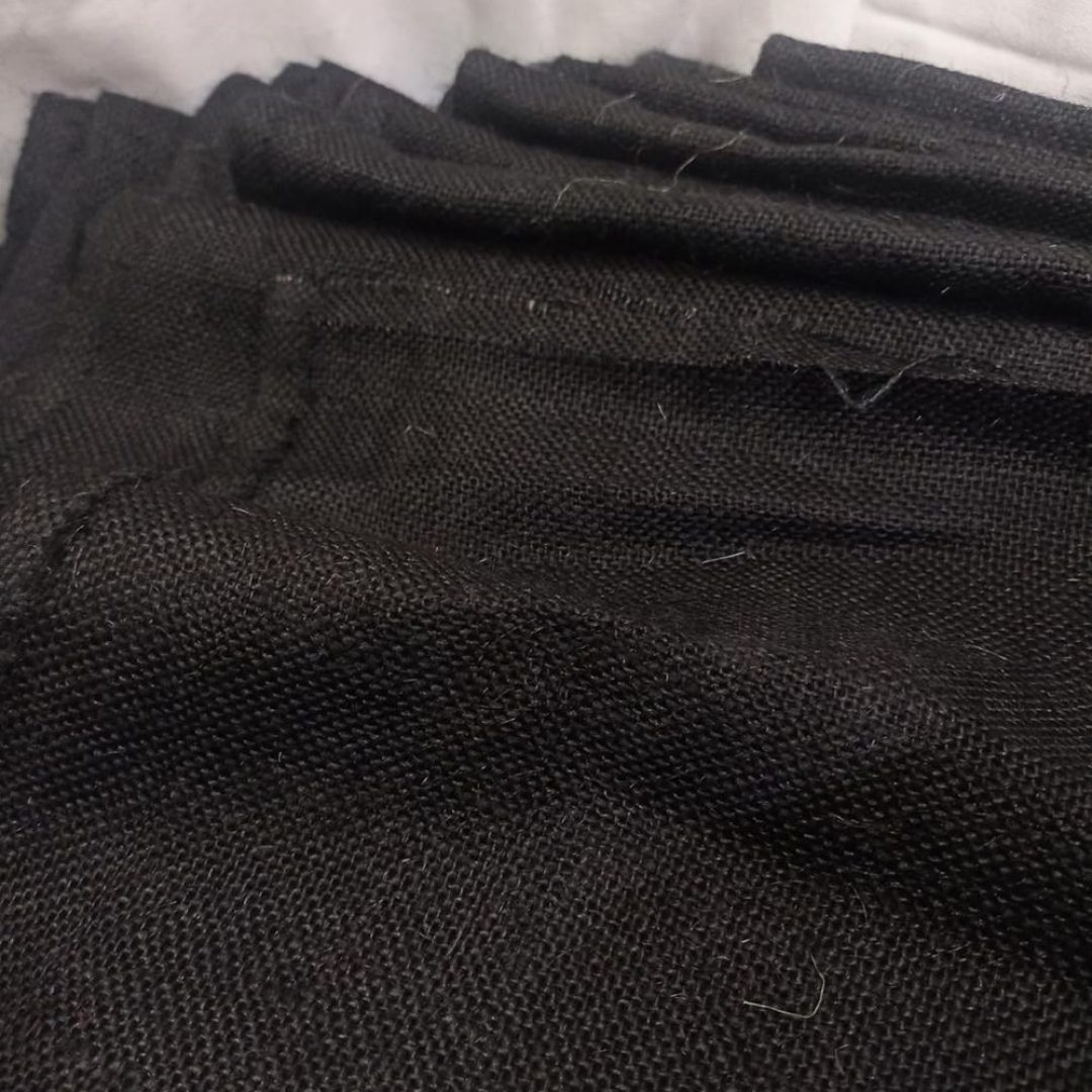 Black Non Laminated Jute Fabric –